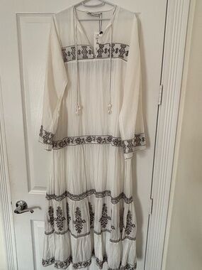 chinese dress ladies NWT Zara SS24 Embroidered Floral Midi Dress Ecru/Beige Wmns Sz M 3447/ –  conSHINEment main image 1